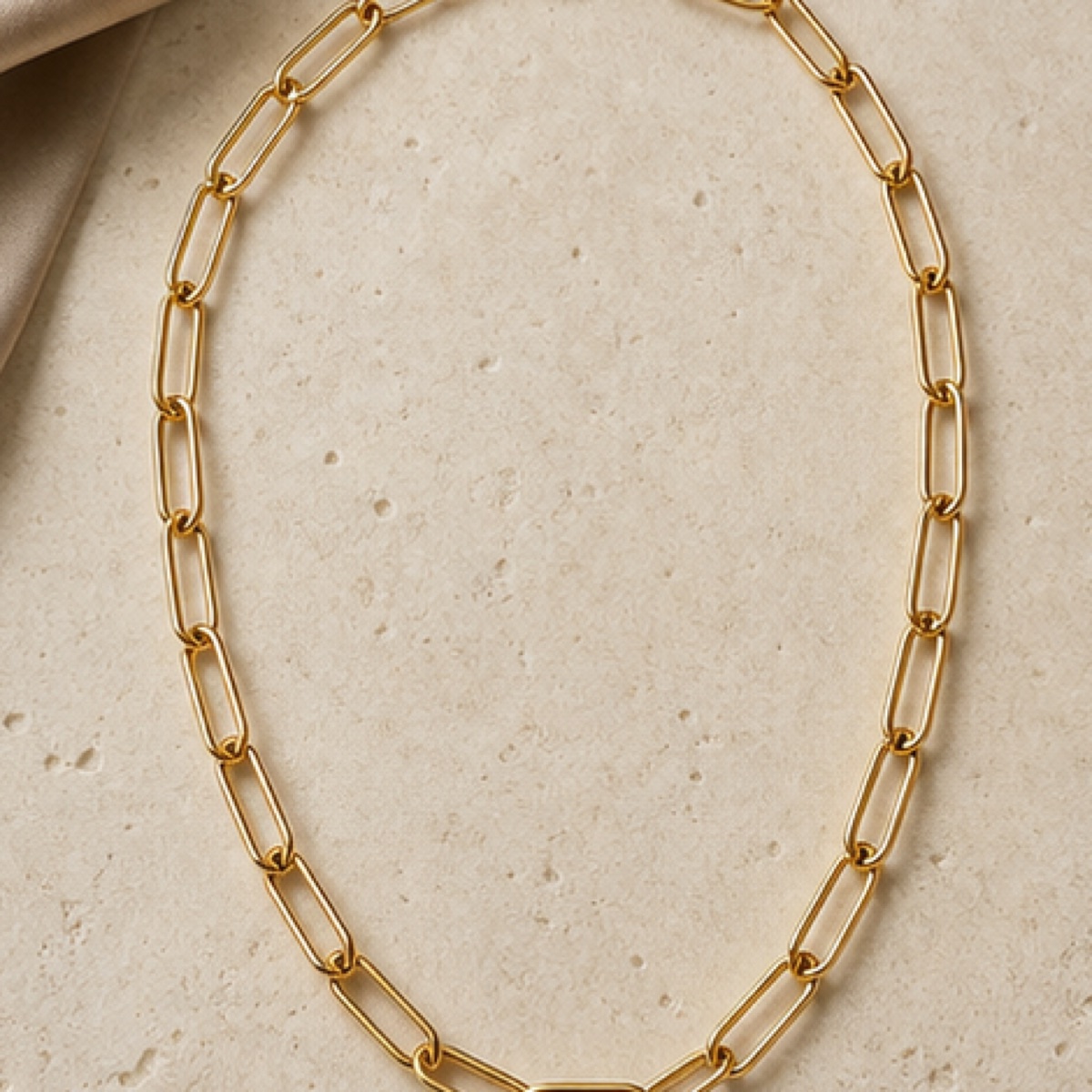 Close detail of the Linea Chain Necklace